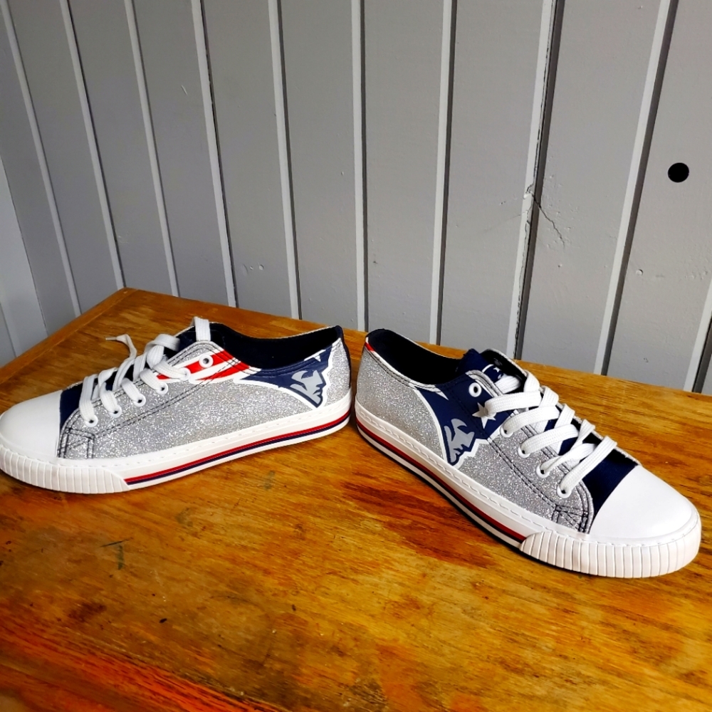 Womens new england foco size 10